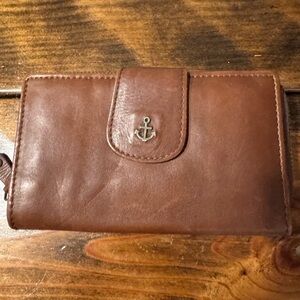 Harbour 2nd Leather Wallet. Brown with change compartment zippered